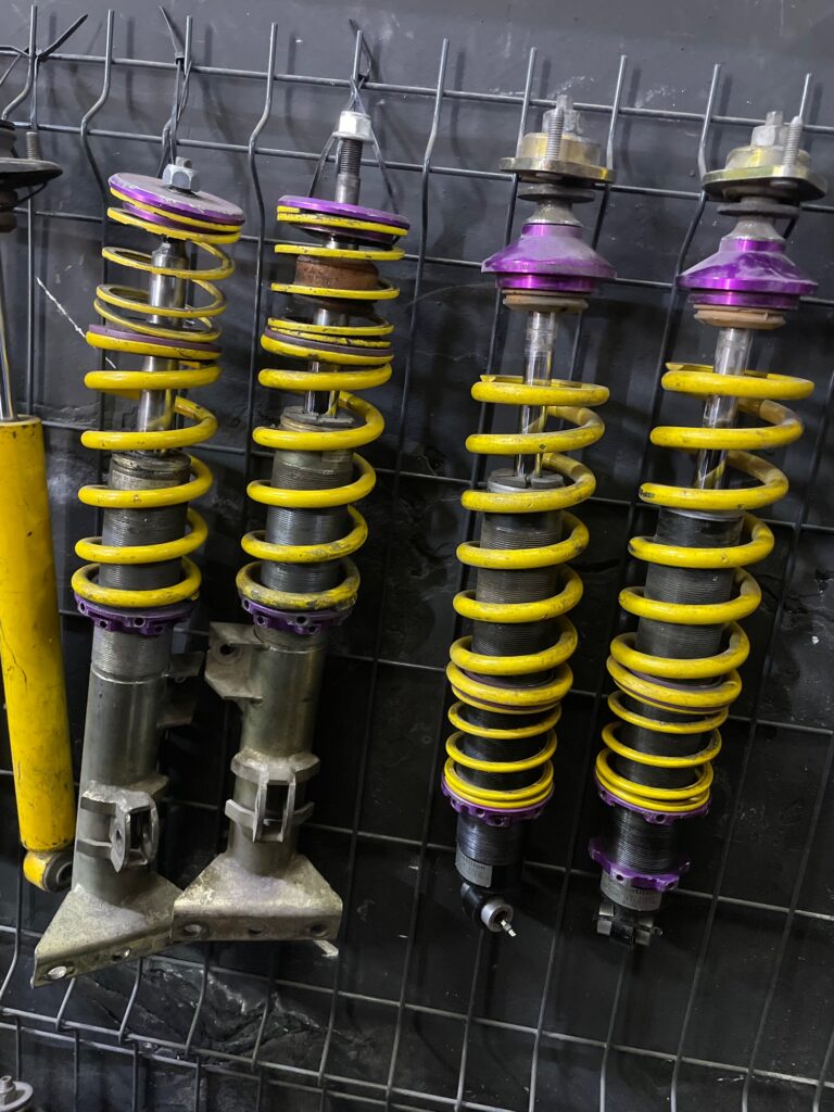 K&w Coilover sertlik ayarlı BMW e36 kasalara uyumlu